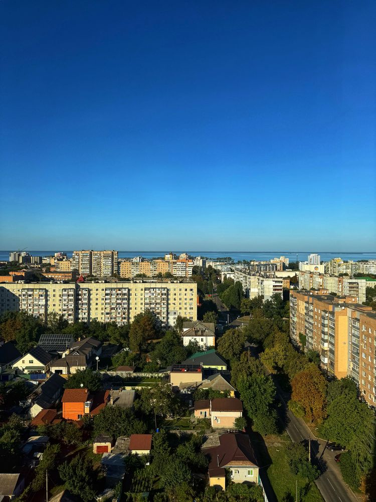 Продам ВИДОВУ 1к.кв в центрі міста! Зданий будинок!