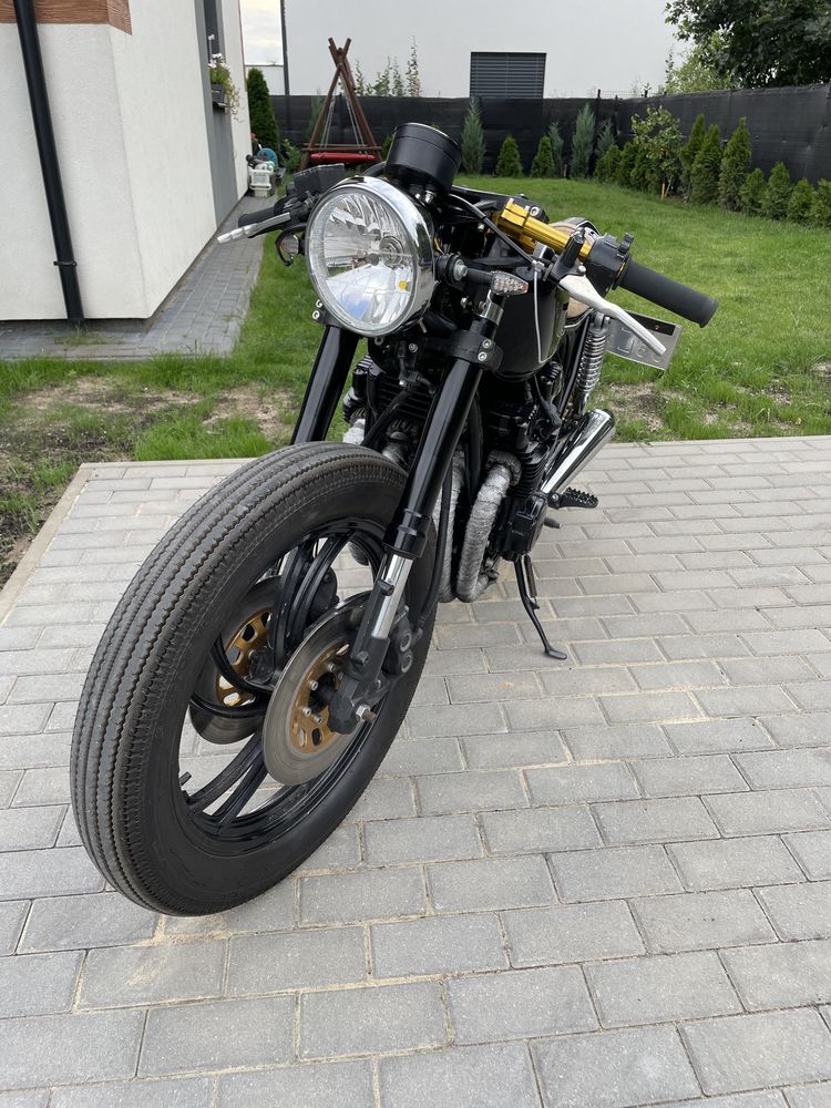 Yamaha XJ 550 cafe racer