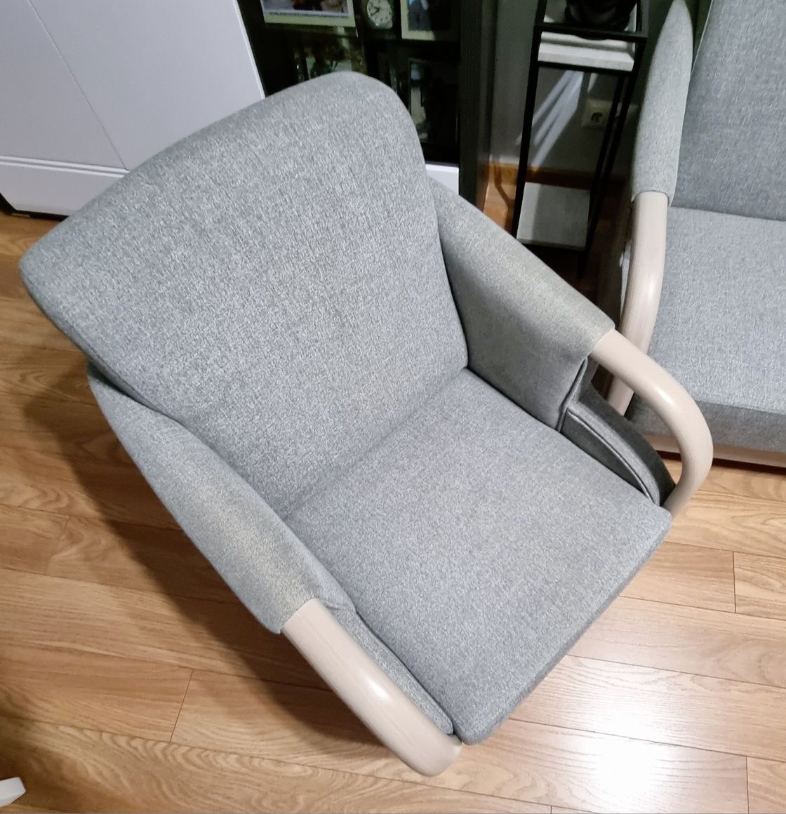 Tapicerowany szary komplet wypoczynkowy kanapa fotel podnóżek stan bdb