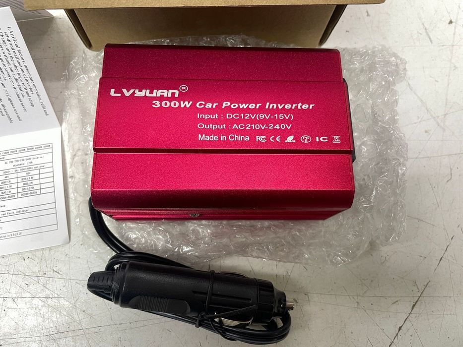 Инвертор автомобильный преобразователь напряжения Lvyuan 12V 300W