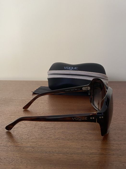 Óculos de sol da marca Vogue