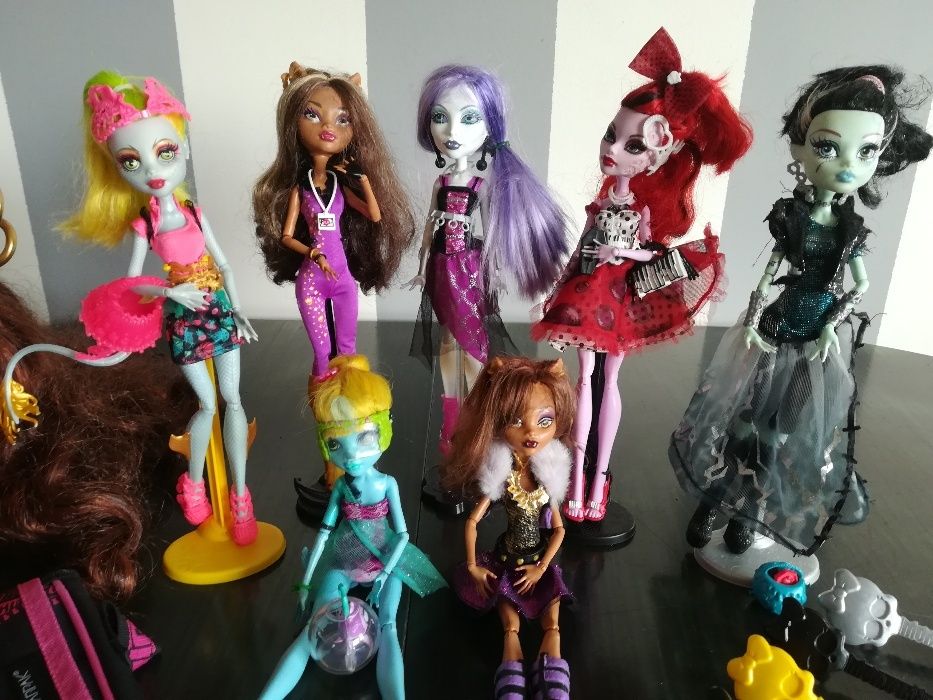 Zestaw-lalki, peruka,torba, piórnik, pojemnik, organizer Monster High