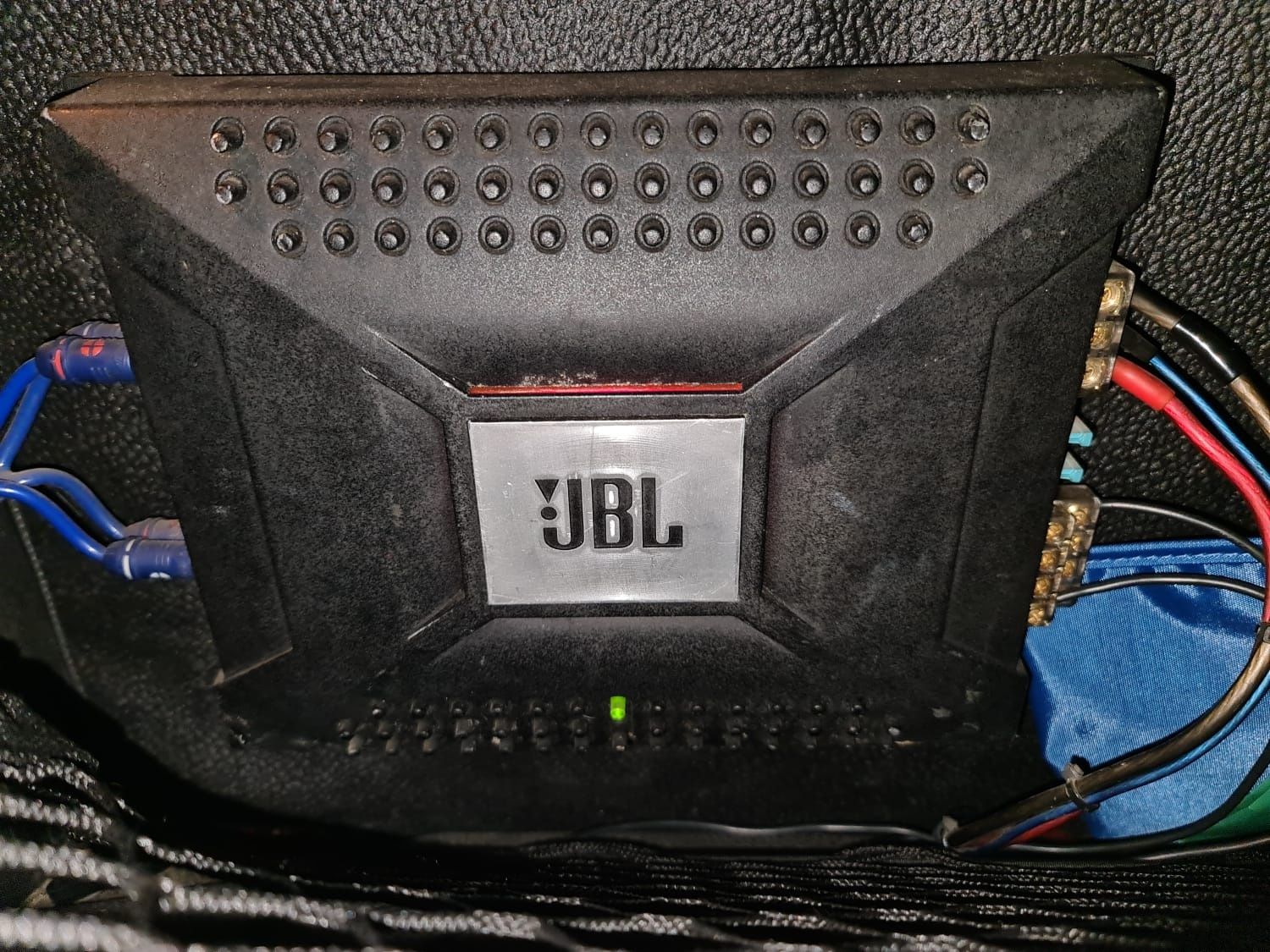 Amplificador JBL