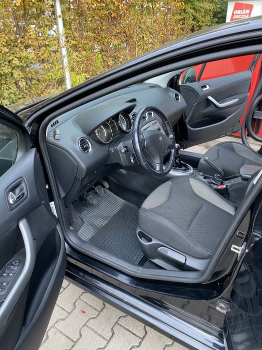 Peugeot 308 bogate wyposażenie
