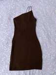 Vestido justo castanho