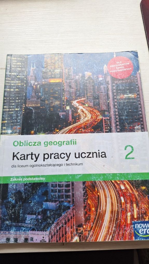 Oblicza geografii 2 - podręcznik i karty pracy