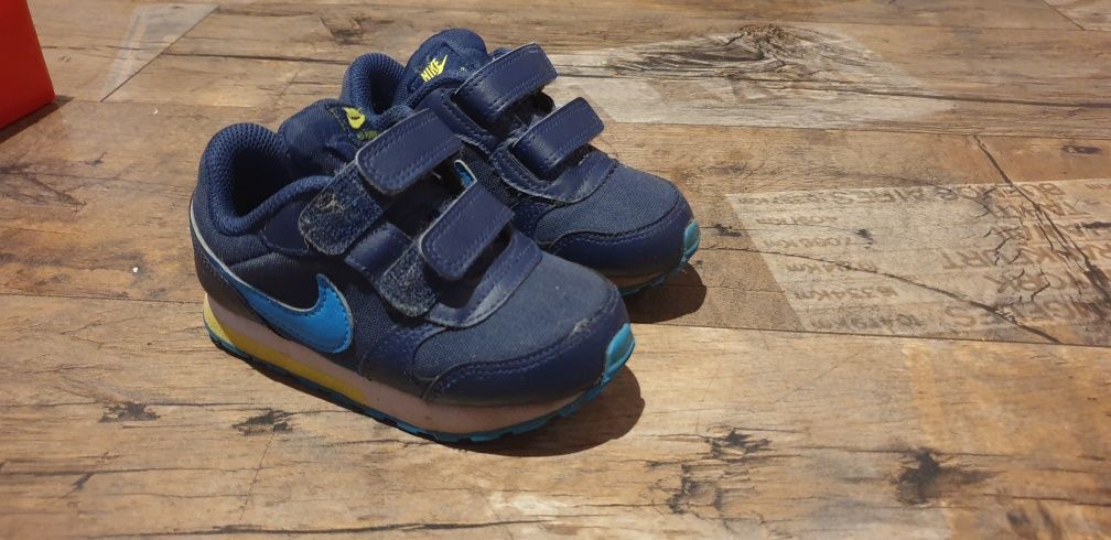 Nike MD Runner 2