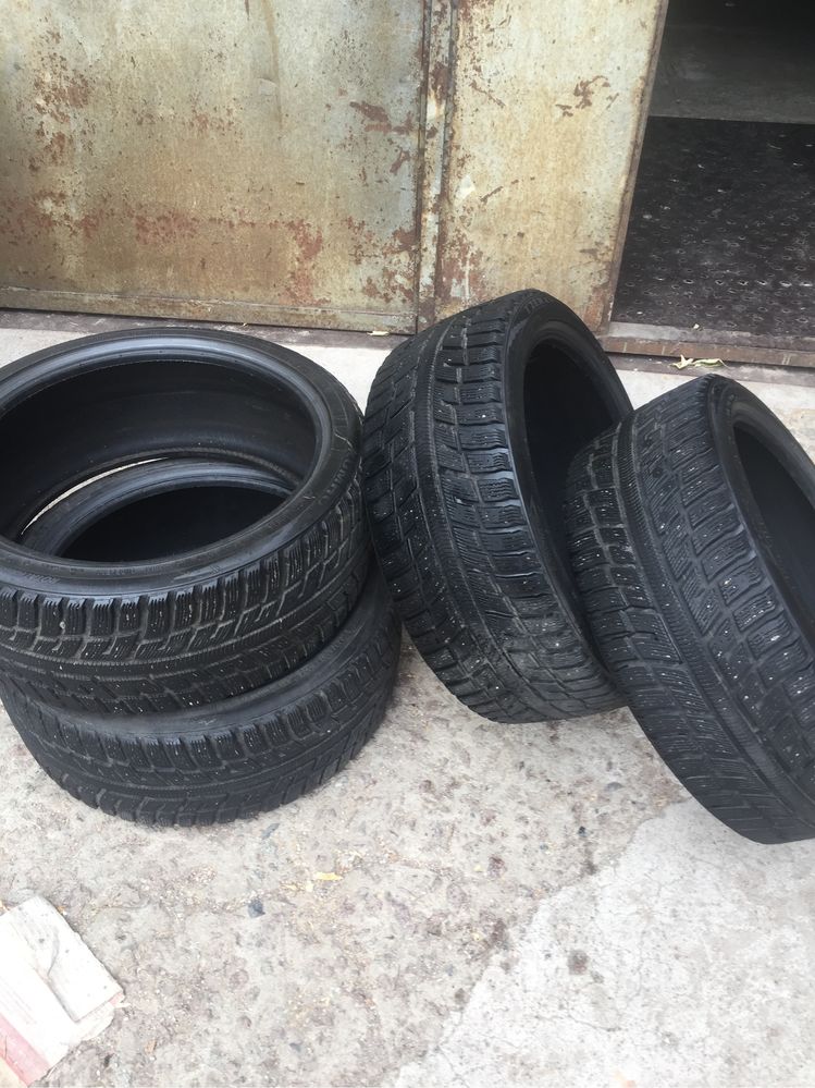 Kumho 225/40 R18 зима