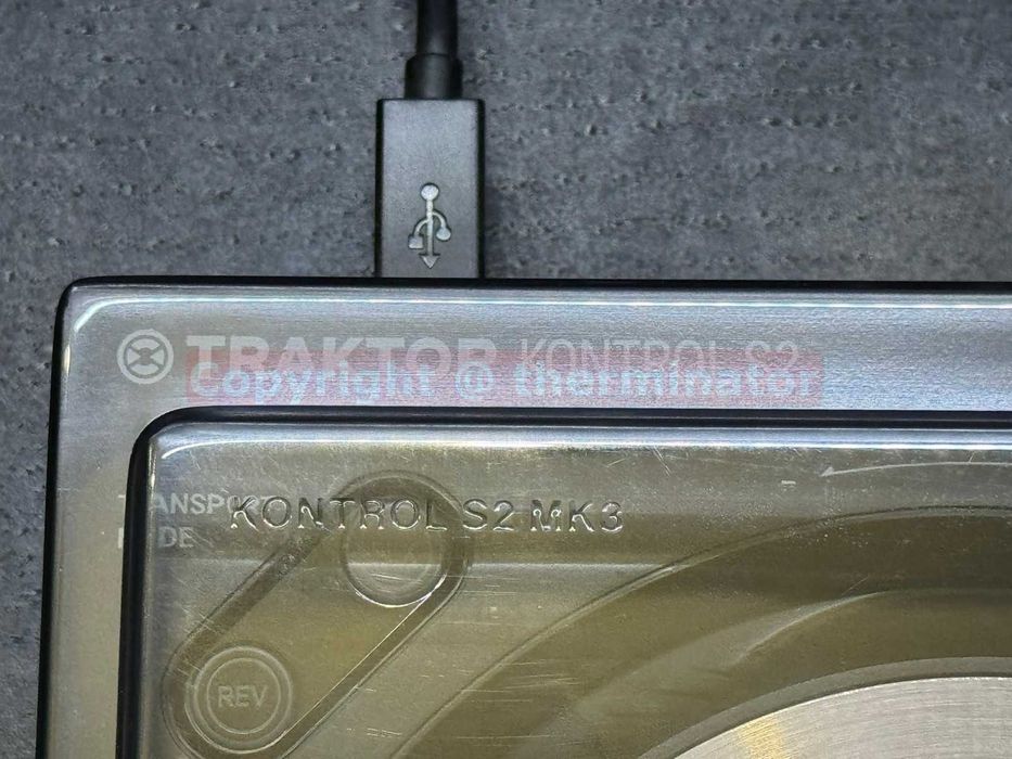 Traktor Kontrol S2 MK3 Konsola DJ Native Instruments Stan Pokrywa