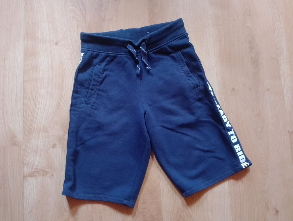 Pepperts krótkie spodenki dresowe r. 140 cm