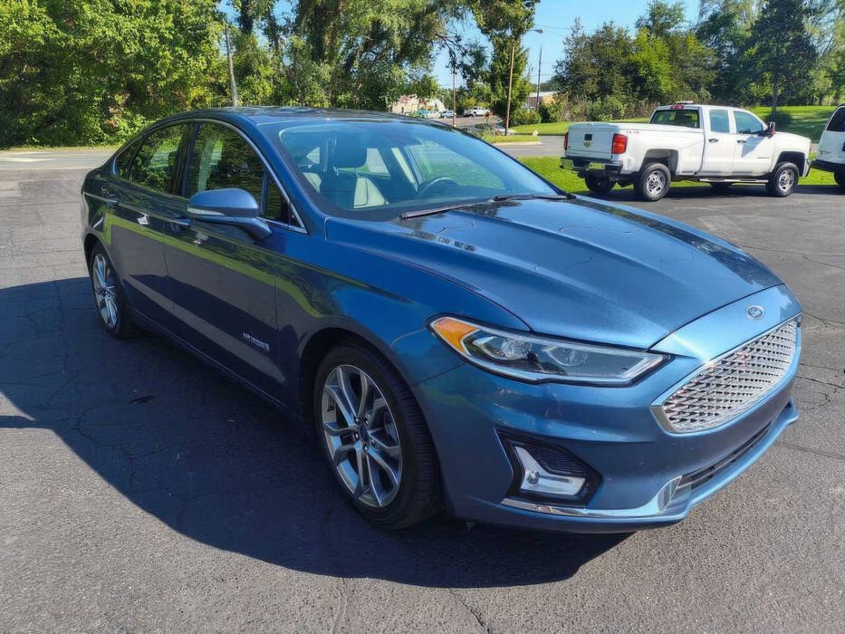 Ford Fusion Hybrid Titanium      2019
