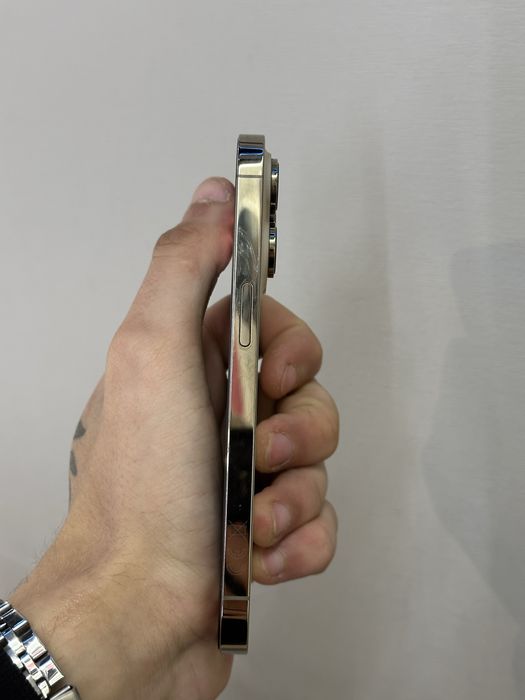 Вживаний Apple iPhone 14 Pro ( GOLD ) 128Gb