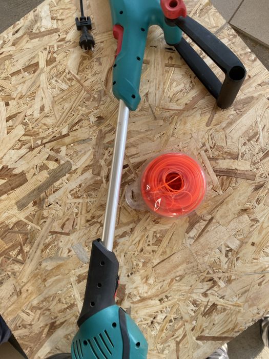 Aparador de relva eletrico de 220volts