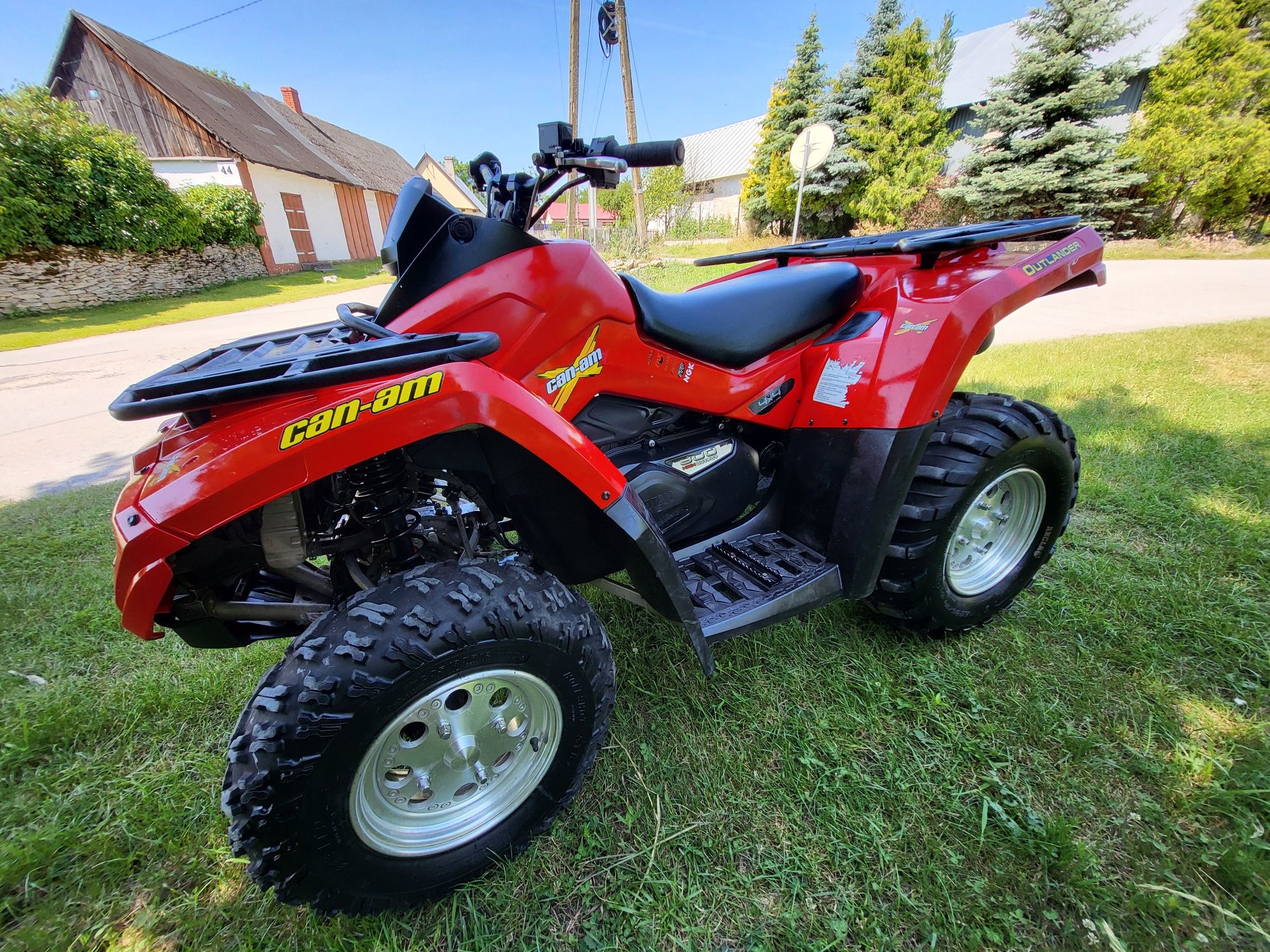 Can am Outlander 800 4X4 ( nie renegade polaris brute force grizzly )