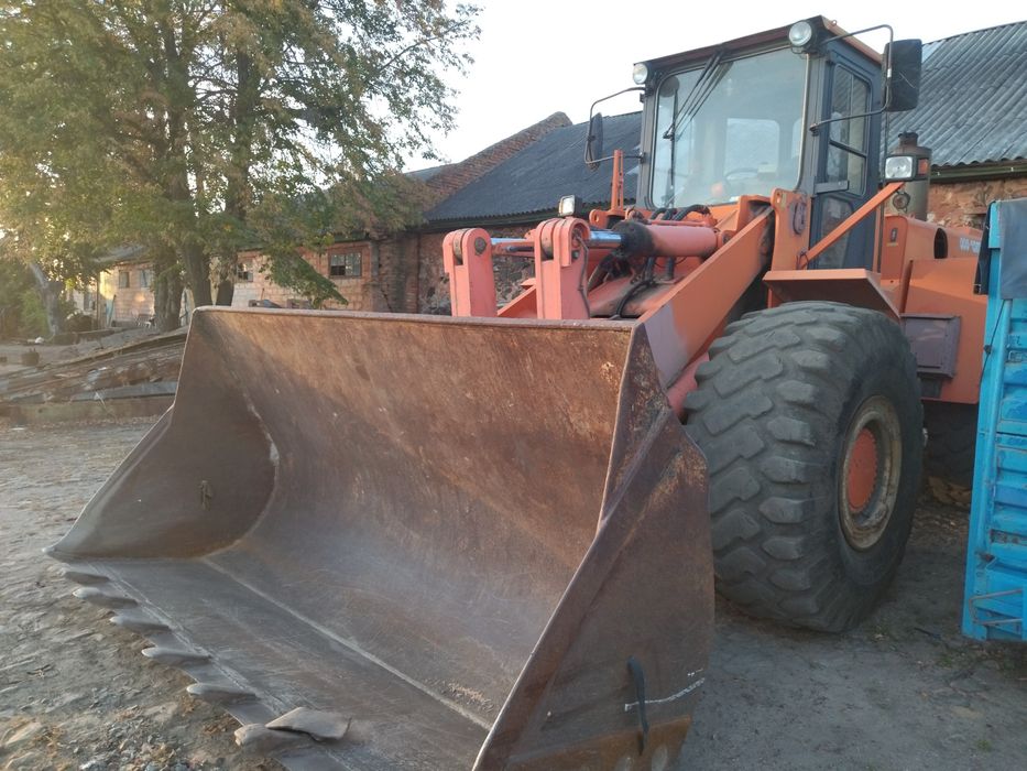 Фронтальний навантажувач Renders RL 250k