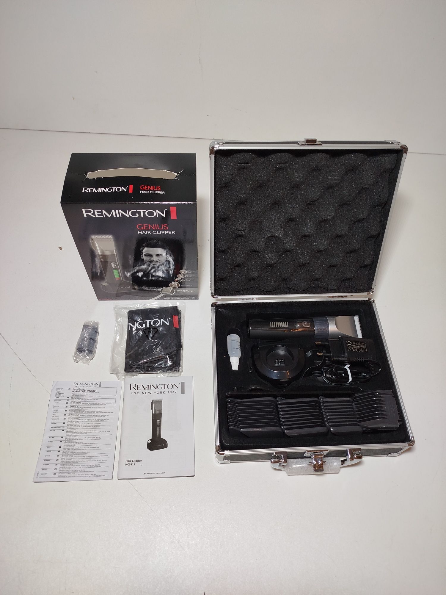 Maszynka do włosów Remington HC5811 Walizka 10 nasadek
