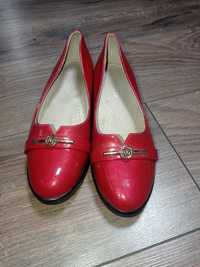 Туфлі лакові червоні для дівчинки