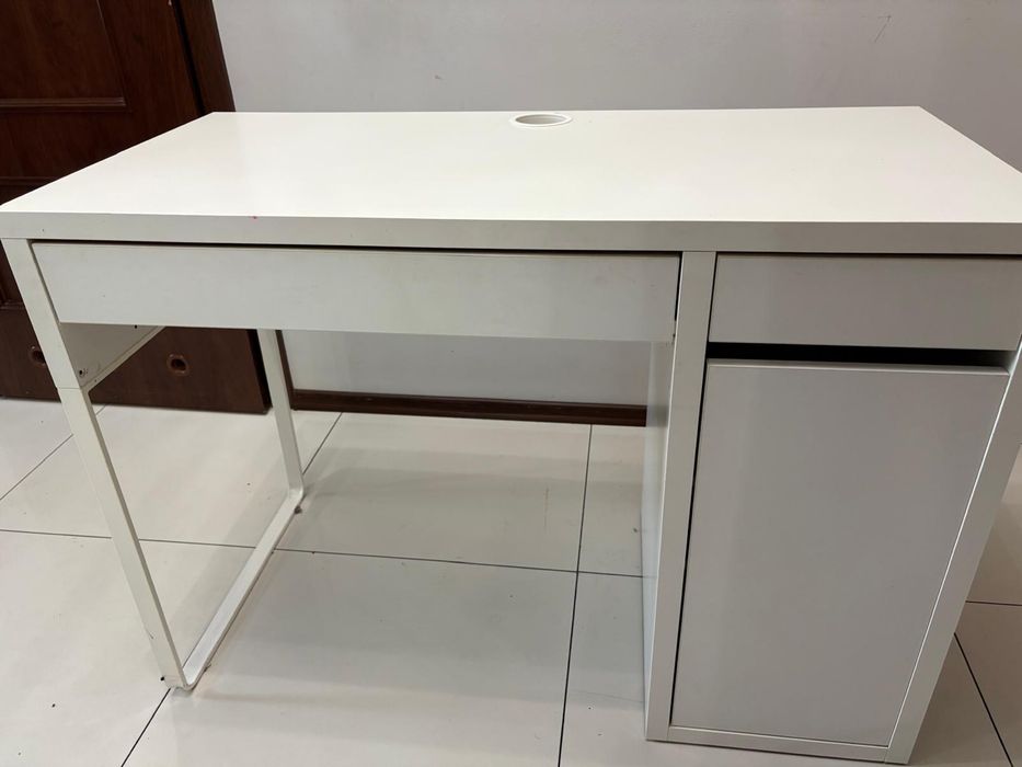 Białe Biurko szkolne IKEA