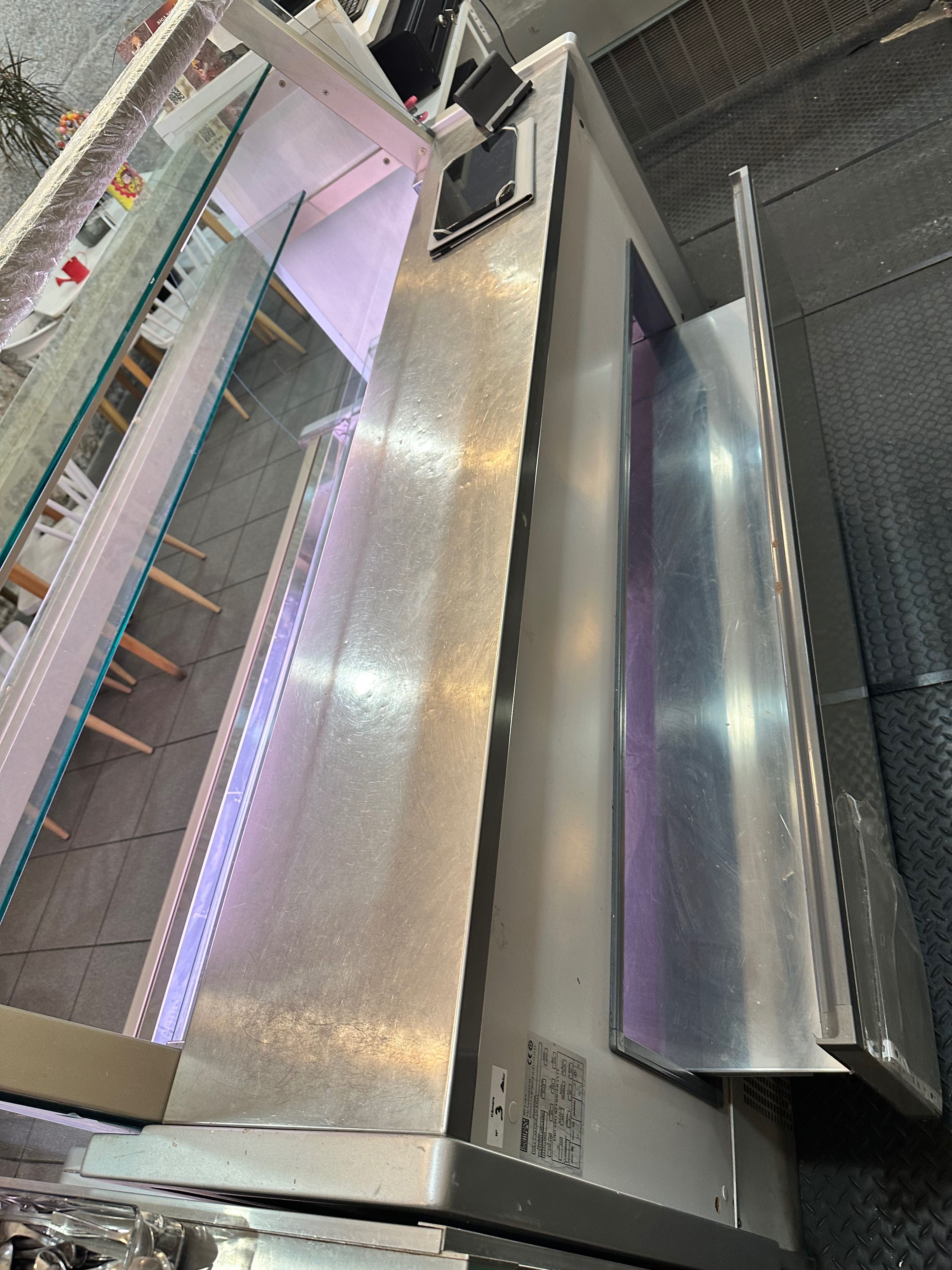Vendo vitrine refrigeradora