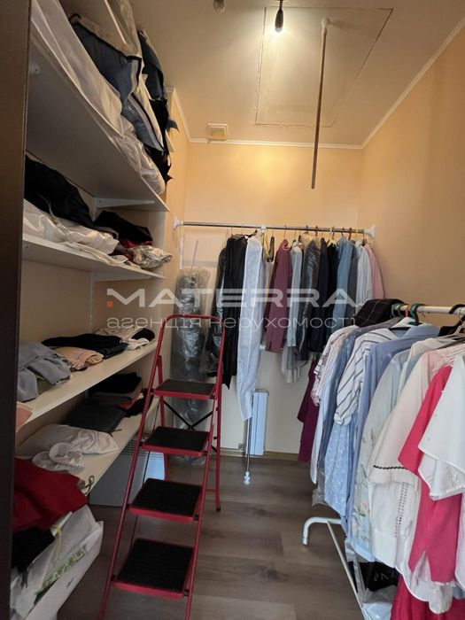 Продаж сучасного будинку в Забірʼє 1 лінія від лісу