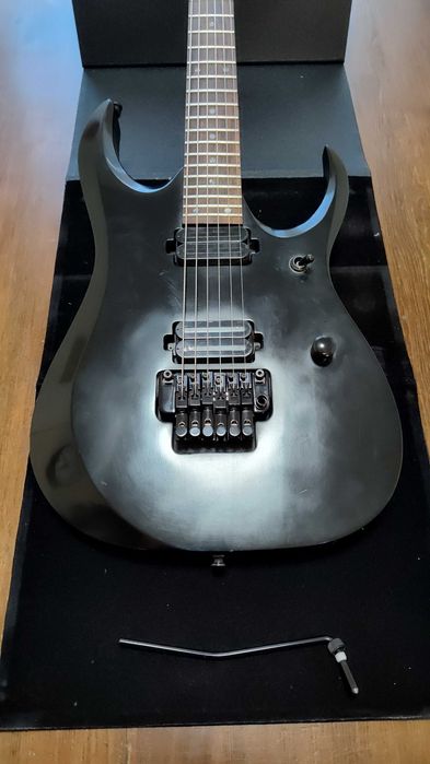 Ibanez RGD420Z - baryton z ruchomym mostem + case, pasek i straplocki