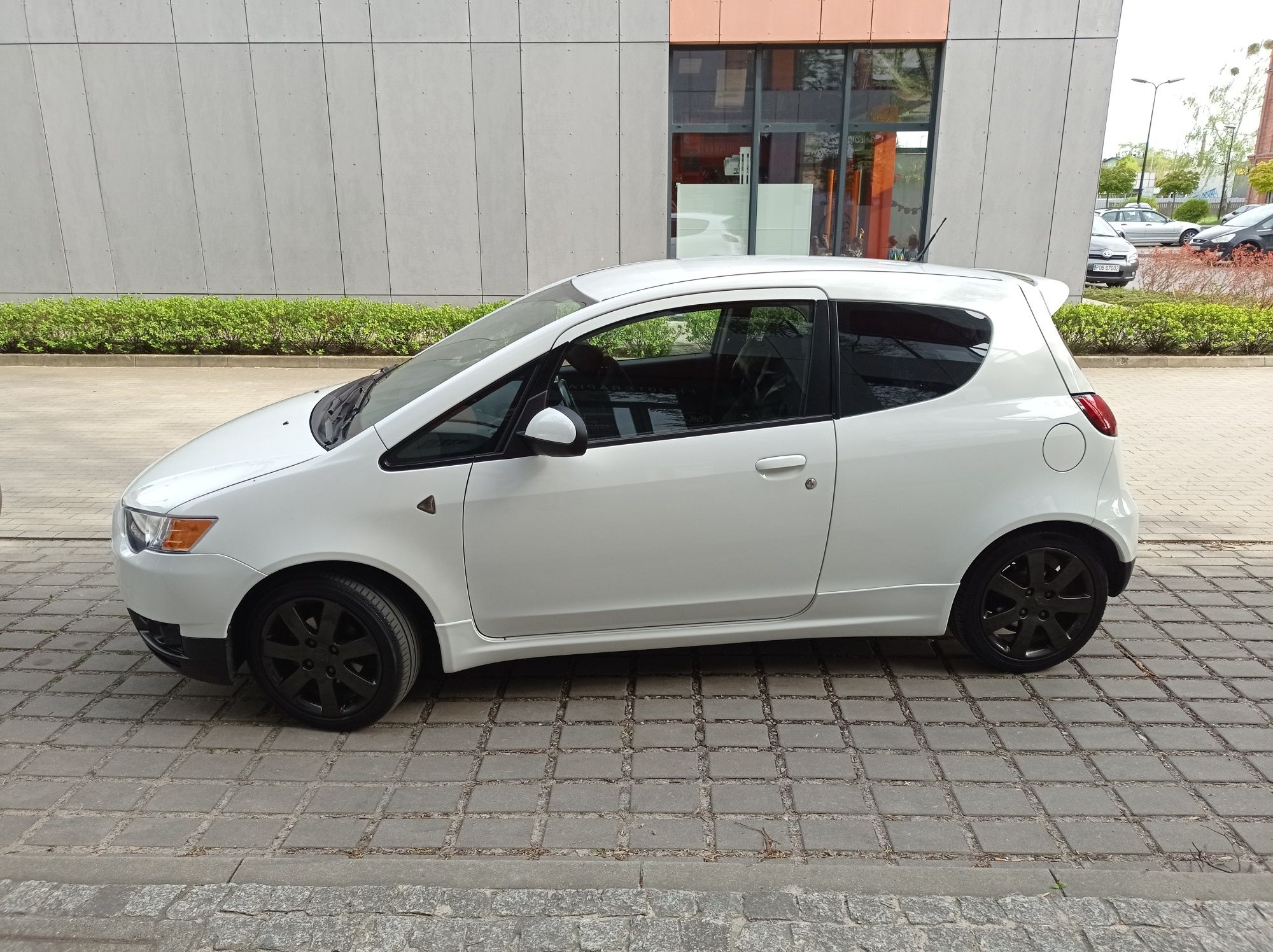 Sprzedam pięknego Mitsubishi Colt-a VI z silnikiem benzynowym 1.3