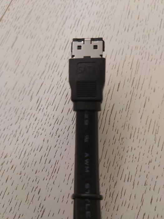 Nowy kabel SATA 0.8 m
