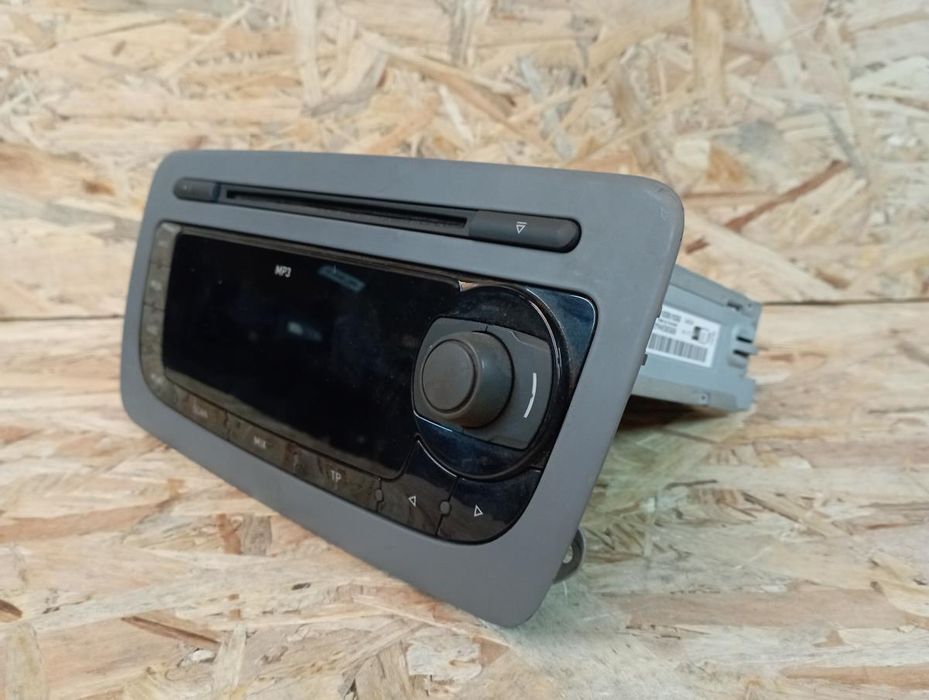 Rádio / auto-rádio SEAT Ibiza IV (6J5, 6P1)