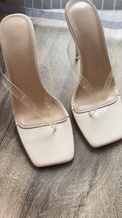 Босоніжки продам