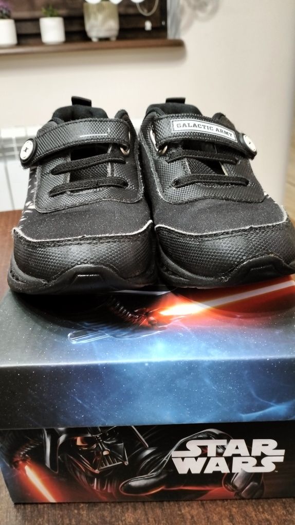 Star Wars Sneakersy z migającymi diodami 29 Polecam .