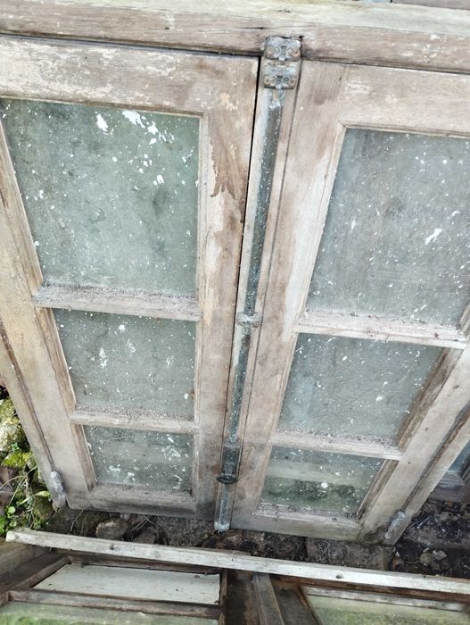 3 janelas de madeira antigas