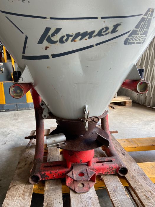 Expalhador de adubos