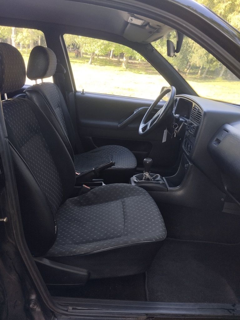 Volkswagen Passat 1.9 TDI - 05/1995