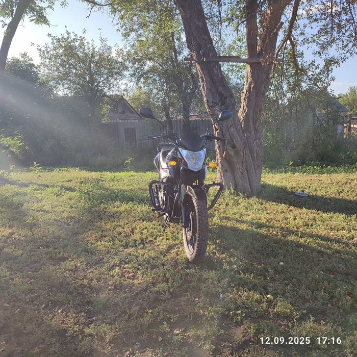 Продам мотоцикл ліфан сітієр 200