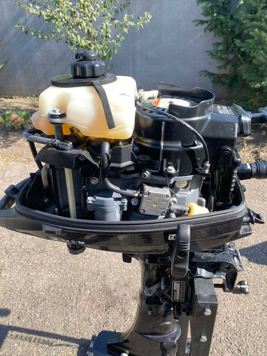 срочно!!! продам лодку з мотором