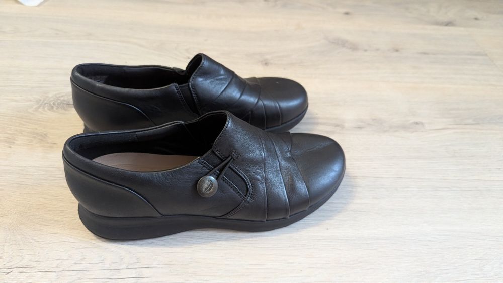 Шкіряні макасіни Clark Structure 39