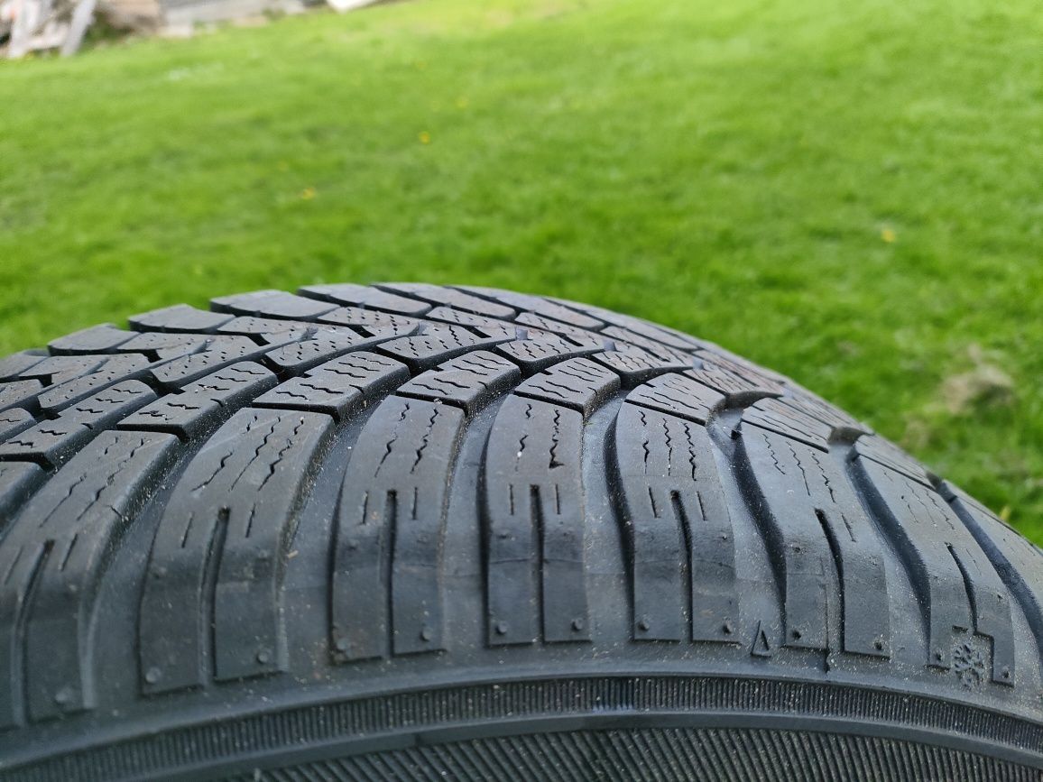 Opony zimowe 205/55R16