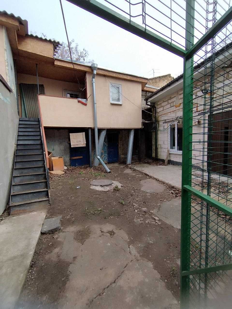 Продам 2-х ком. квартиру возле Староконного рынка. 356 кв.м. за метр!