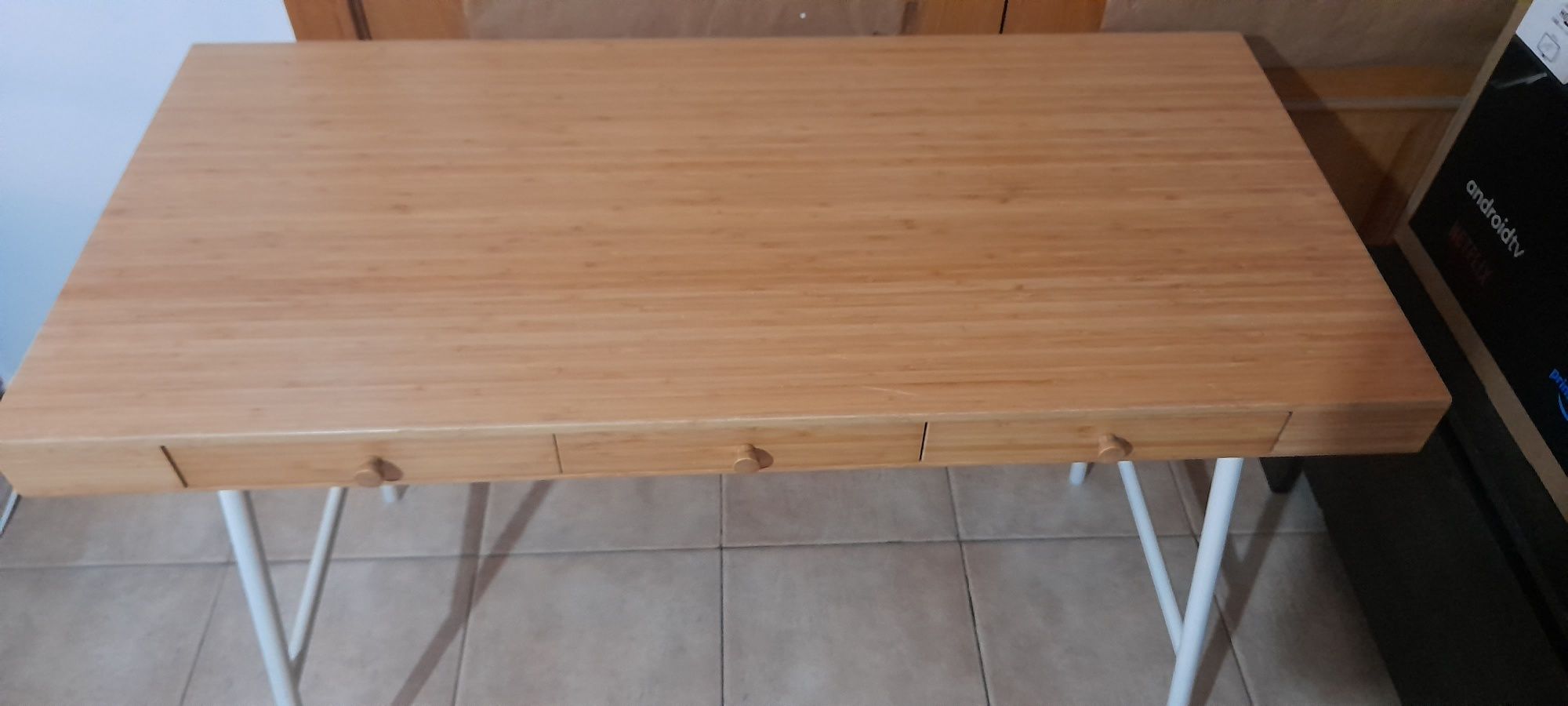 Mesa de escritório Ikea