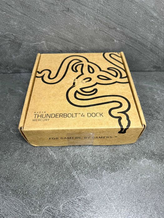док станція Razer Thunderbolt 4 Dock Chroma