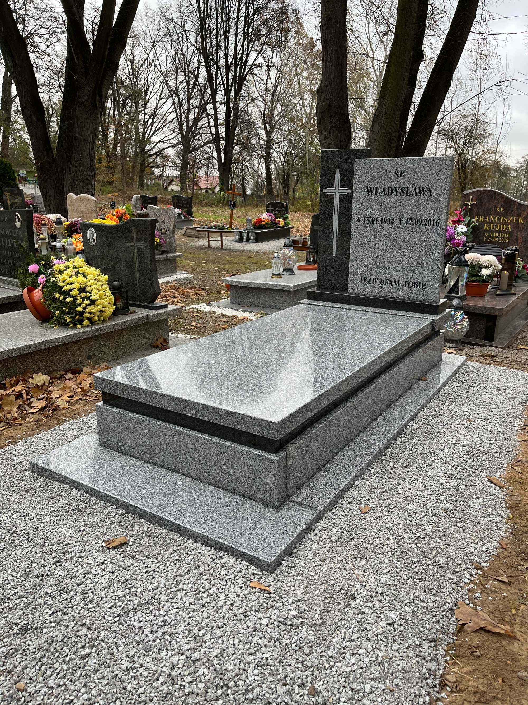 Nagrobek granitowy BRYŁA
