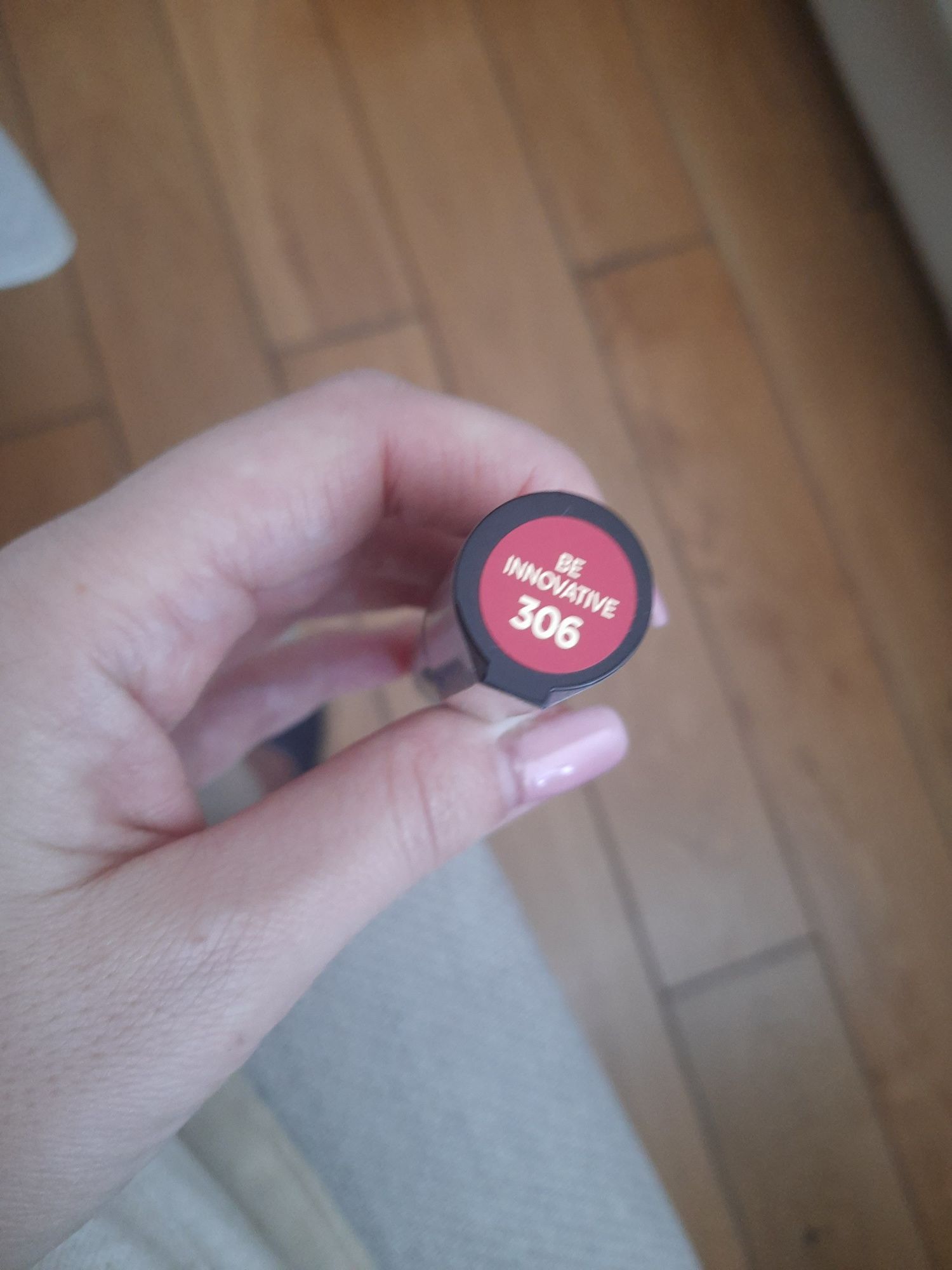 Nowy błyszczyk L'oreal 306 be innovative