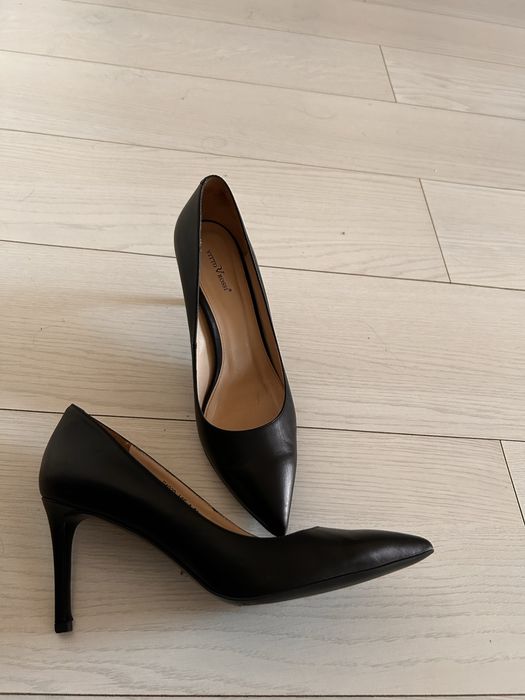 Шкіряні туфлі на шпильці Vitto Rossi