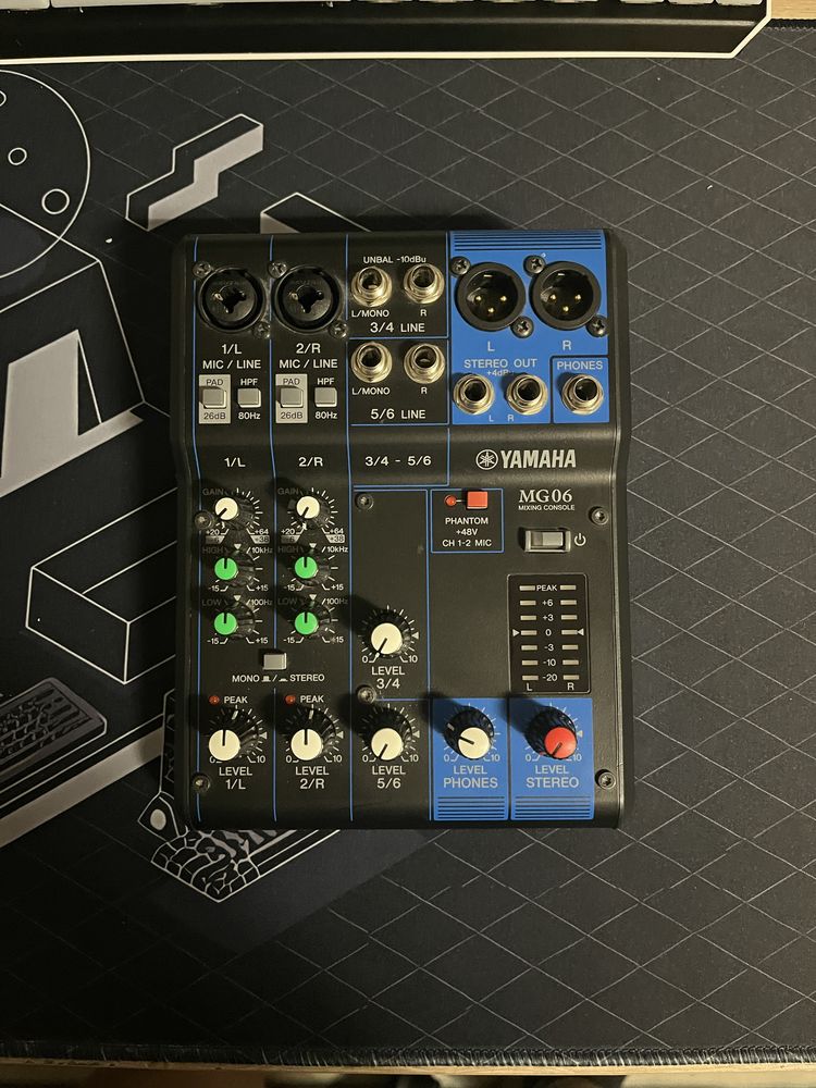 Yamacha MG06 mixing console