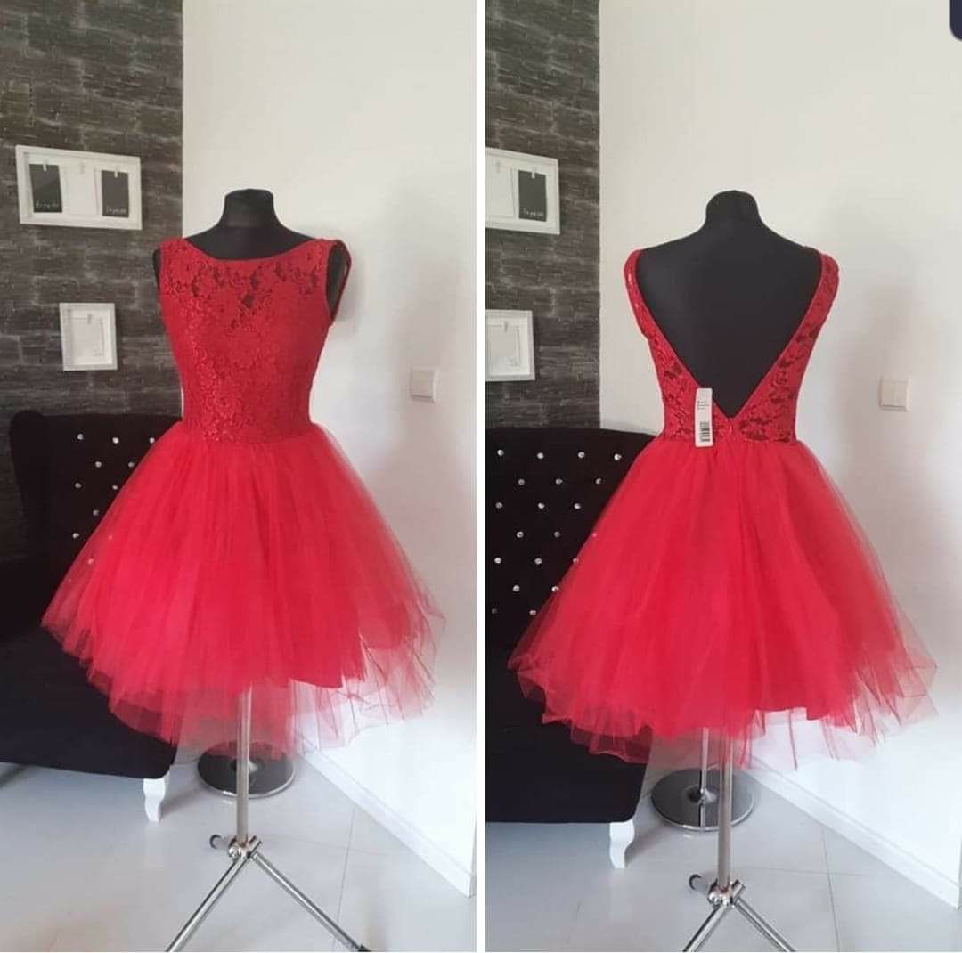 Nowa sukienka czerwona tiul gołe plecy