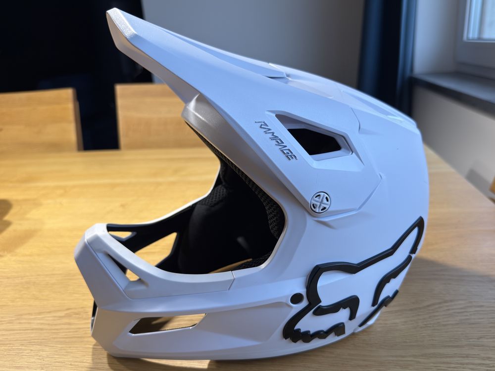 Kask fox rampage junior YL biały stan idealny