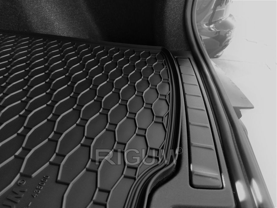 Коврик Tesla гумовий в багажник  Тесла Model Y, X, 3 Резиновий Чехія