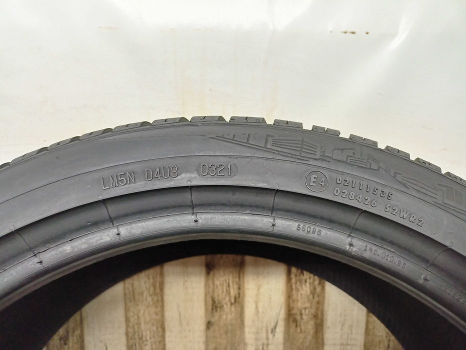 Continental AllSeasonContact 225/40/18 21r. 2x7,8mm (2089)