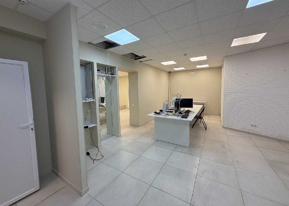 Здається комерційне приміщення на вул. Тетяни Яблонської