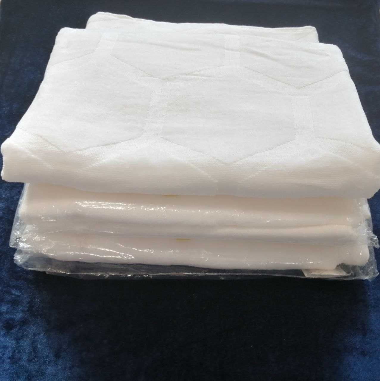 Новий білий махровий рушник    
 70 х 140